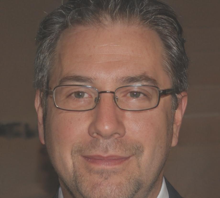 Portrait of Henrik Andersson, Finance Director